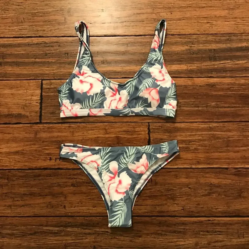 Floral Print Scoop Neck Bikini Two Piece Swimsuit Removable Padding Size Medium